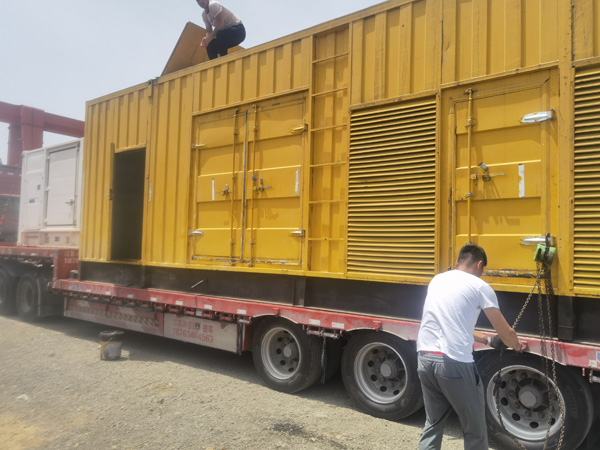 赤城除了负载情况和发动机维护,还有哪些因素会影响 200kw 柴油发电机的油耗?